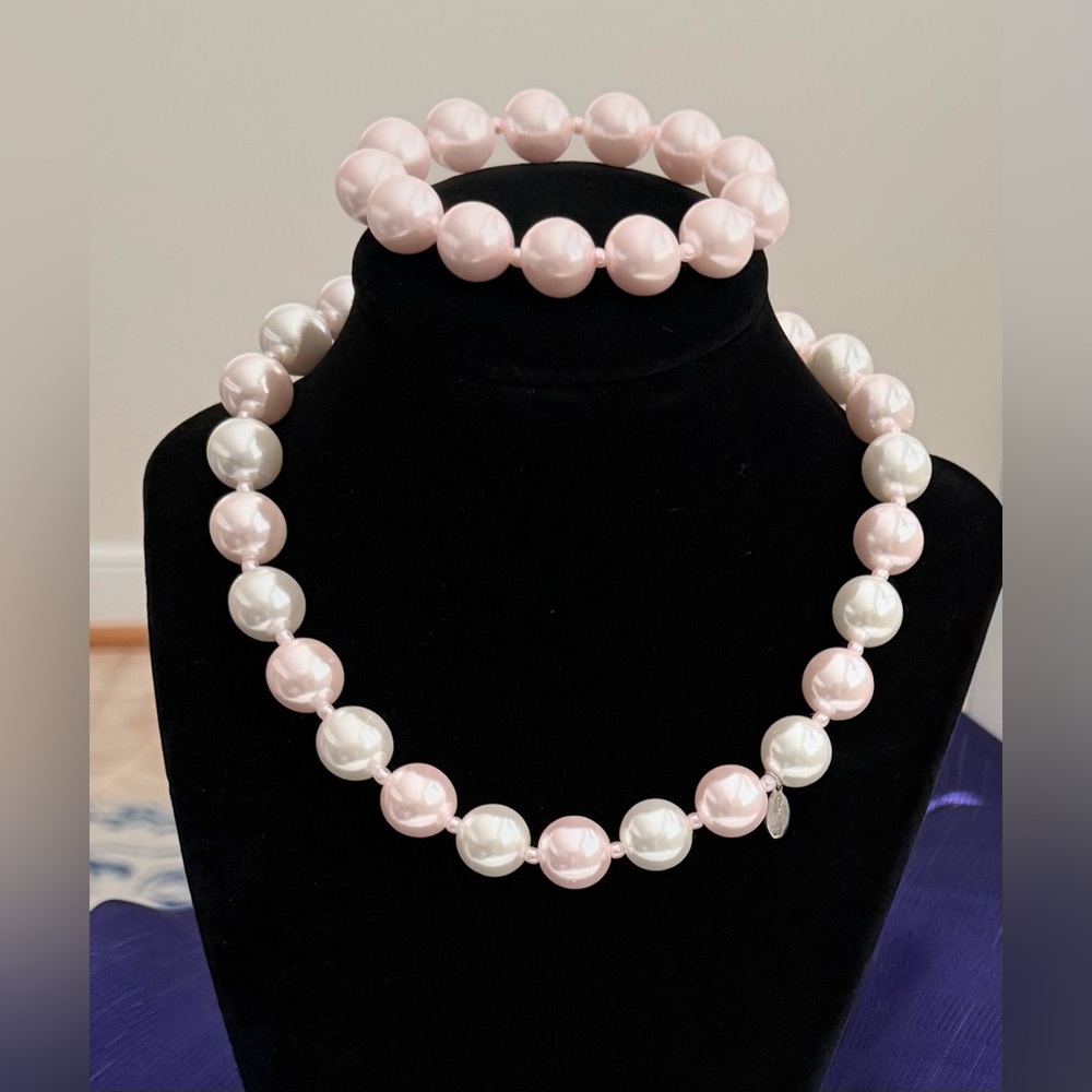 Seasons Faux Pearl Stretchy Choker Necklace and Bracelet